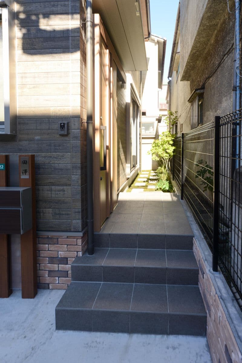 松江の家 アプローチ